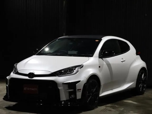 Toyota GR YARIS RZ HIGH PERFORMANCE 2024 — фото 1, купить с доставкой в Москву