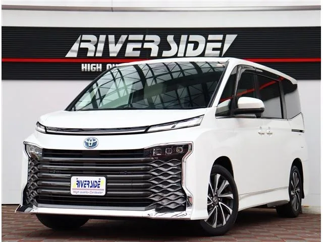 Toyota VOXY HYBRID S-Z 2022 — фото 1, купить с доставкой в Москву