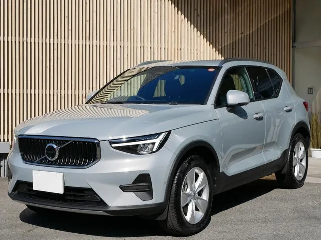 Volvo XC40 PLUS B3 CLIMATE SELECTION 2024 — фото 1, купить с доставкой в Москву