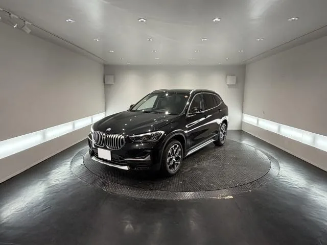 BMW X1 X DRIVE 18D X LINE 2022 — фото 1, купить с доставкой в Москву