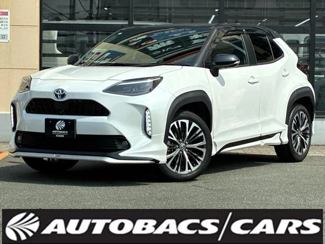 Toyota YARIS CROSS HYBRID Z 2023 — фото 1, купить с доставкой в Москву