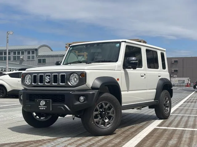 Suzuki JIMNY NOMADE FC 2026 — фото 1, купить с доставкой в Москву