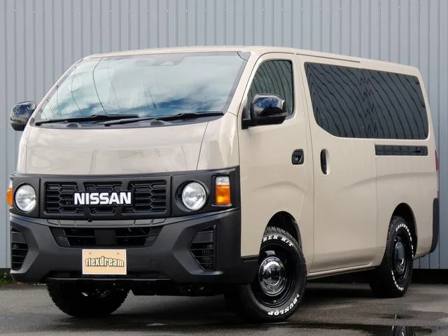 Nissan CARAVAN LONG PREMIUM GX OUTDOOR BLACK EDITION 2026 — фото 1, купить с доставкой в Москву