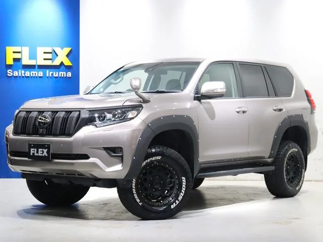 Toyota LAND CRUISER PRADO TX 2022 — фото 1, купить с доставкой в Москву