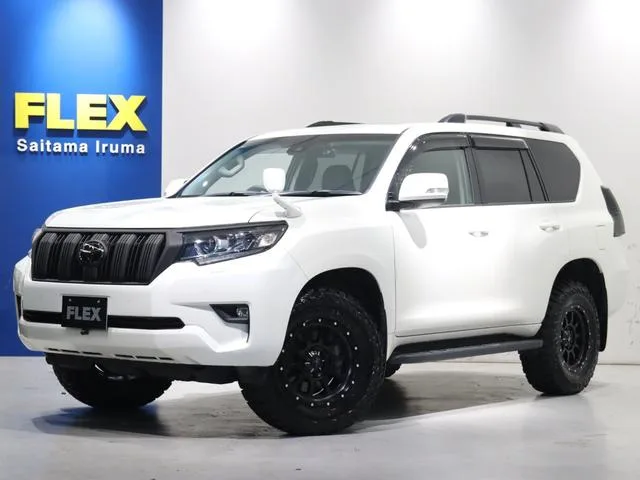 Toyota LAND CRUISER PRADO TX 2022 — фото 1, купить с доставкой в Москву