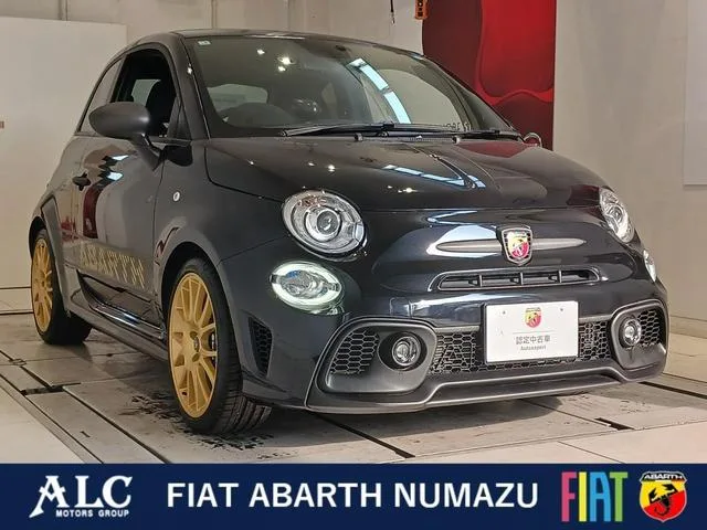 Abarth ABARTH 695 75 ANNIVERSARIO BASE GRADE 2025 — фото 1, купить с доставкой в Москву