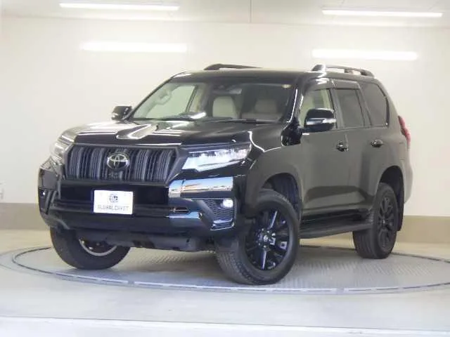Toyota LAND CRUISER PRADO TX L PACKAGE MATT BLACK EDITION 2023 — фото 1, купить с доставкой в Москву