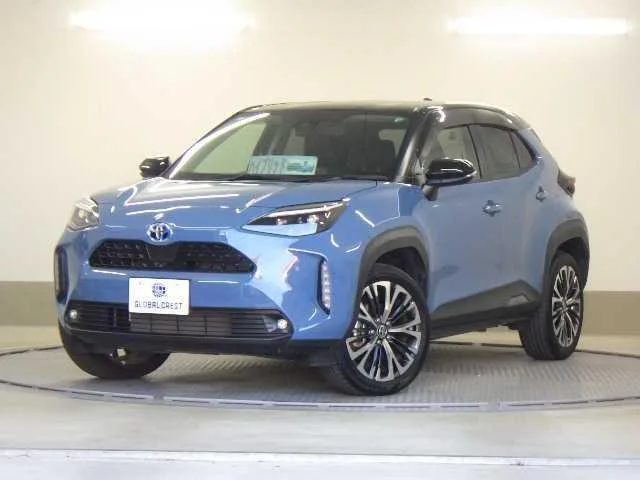 Toyota YARIS CROSS HYBRID Z 2023 — фото 1, купить с доставкой в Москву