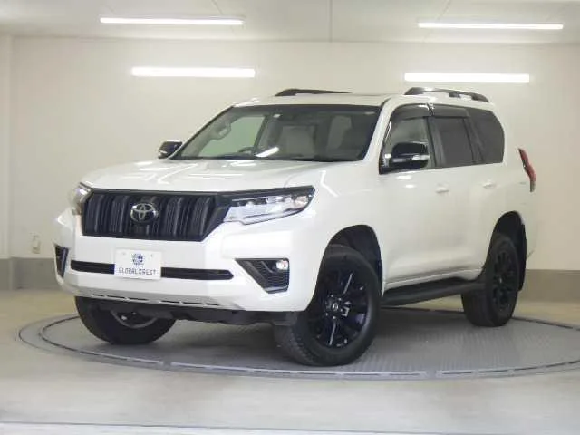 Toyota Land Cruiser Prado TX L PACKAGE MATT BLACK EDITION 2023 — фото 1, купить с доставкой в Москву