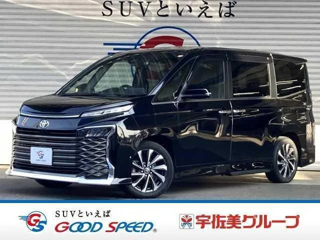 Toyota VOXY HYBRID S-Z 2023 — фото 1, купить с доставкой в Москву