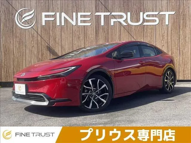 Toyota Prius Z 2024 — фото 1, купить с доставкой в Москву