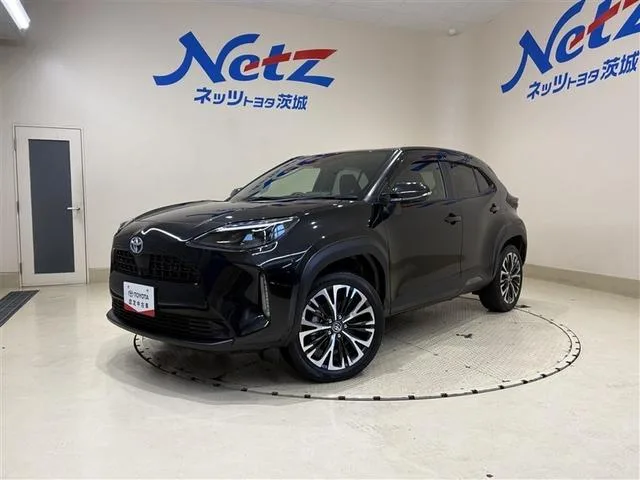Toyota YARIS CROSS HYBRID Z 2023 — фото 1, купить с доставкой в Москву