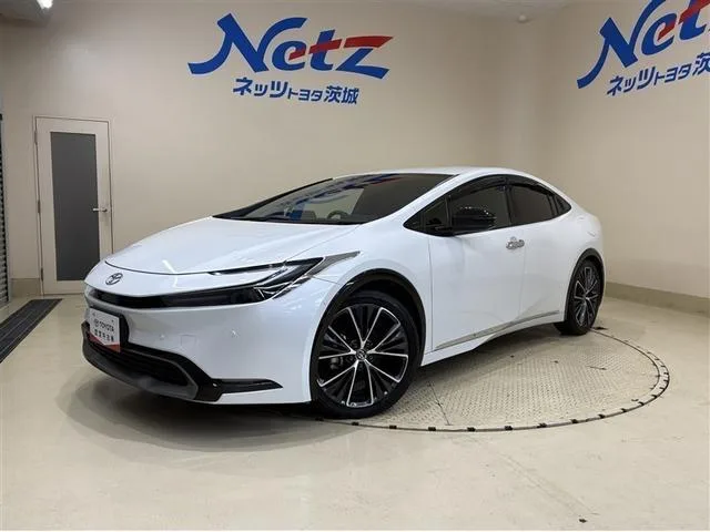 Toyota PRIUS Z 2023 — фото 1, купить с доставкой в Москву