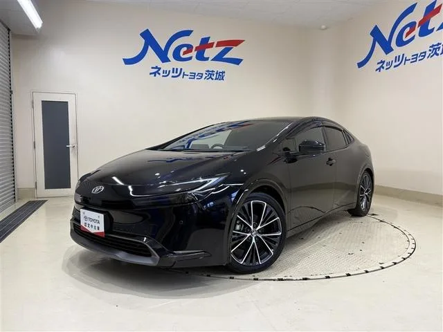 Toyota Prius Z 2024 — фото 1, купить с доставкой в Москву