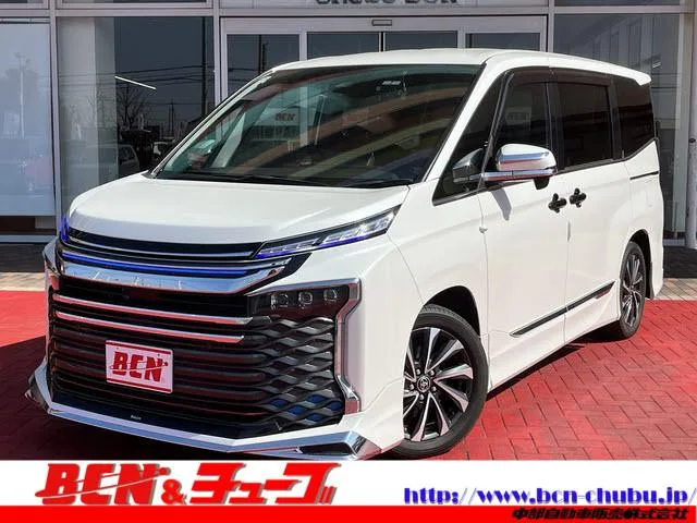 Toyota VOXY HYBRID S-Z 2023 — фото 1, купить с доставкой в Москву