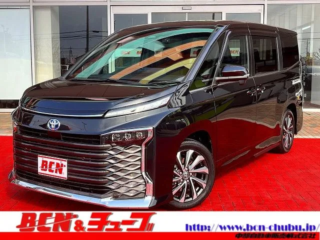 Toyota VOXY HYBRID S-Z 2022 — фото 1, купить с доставкой в Москву