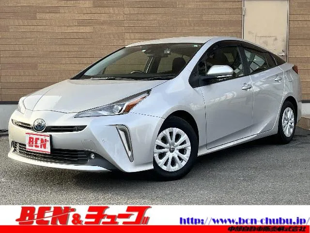 Toyota Prius S SAFETY PLUS II 2022 — фото 1, купить с доставкой в Москву