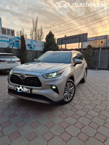 Toyota Highlander 2023 — фото 1, купить с доставкой в Москву