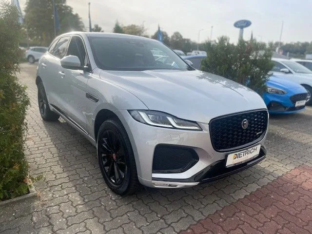 Jaguar F-Pace 2022 — фото 1, купить с доставкой в Москву