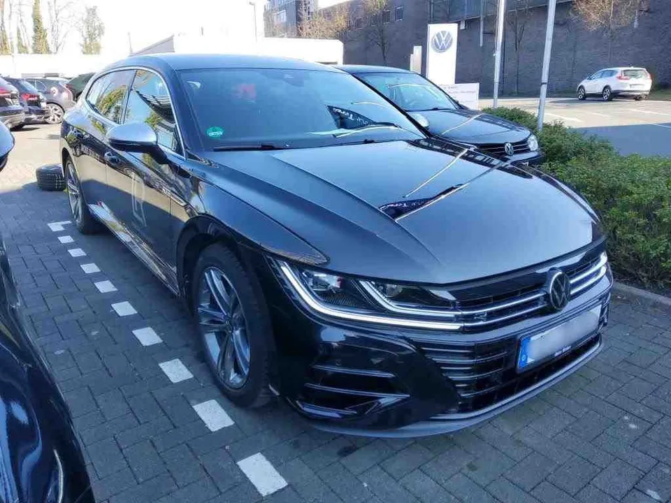 Volkswagen Arteon 2024 — фото 1, купить с доставкой в Москву