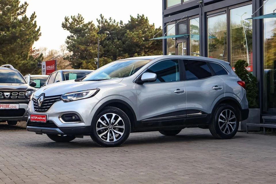 Renault Kadjar 2022 — фото 1, купить с доставкой в Москву