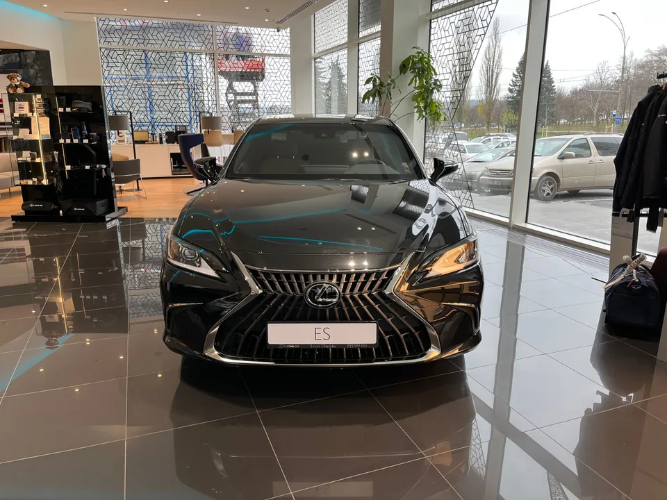 Lexus ES Series 2025 — фото 1, купить с доставкой в Москву