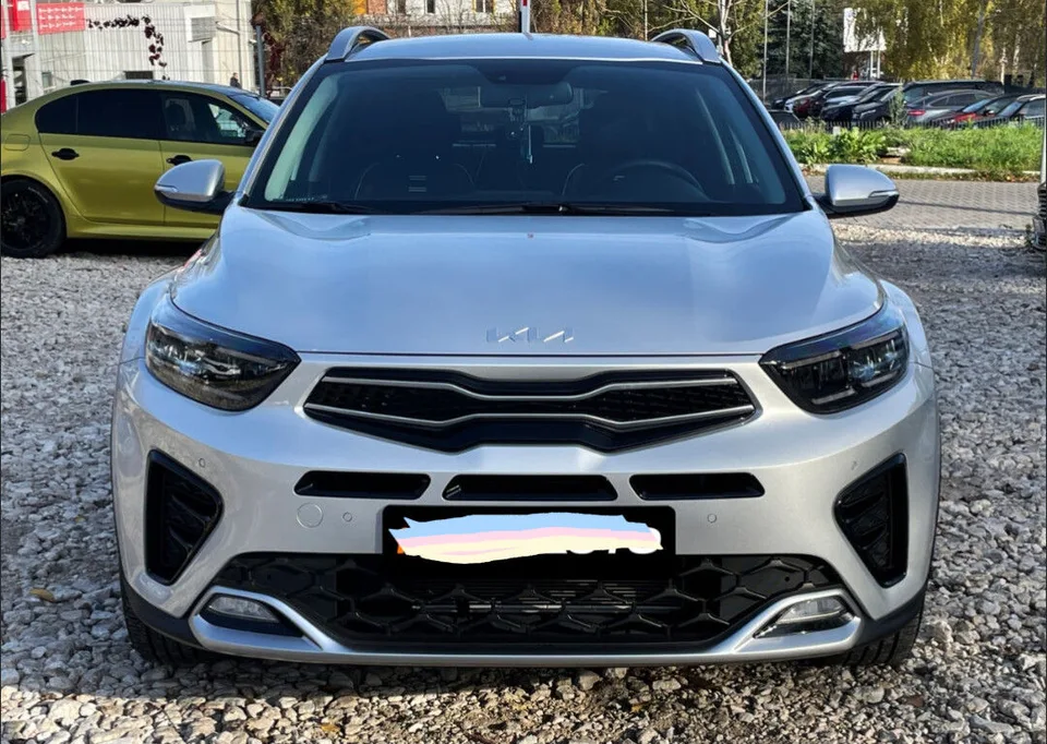 Kia Stonic 2024 — фото 1, купить с доставкой в Москву
