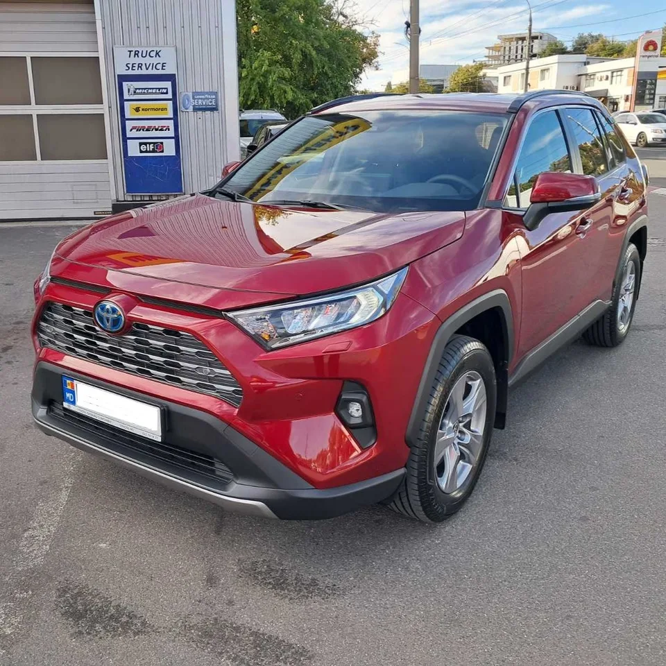Toyota RAV4 2025 — фото 1, купить с доставкой в Москву