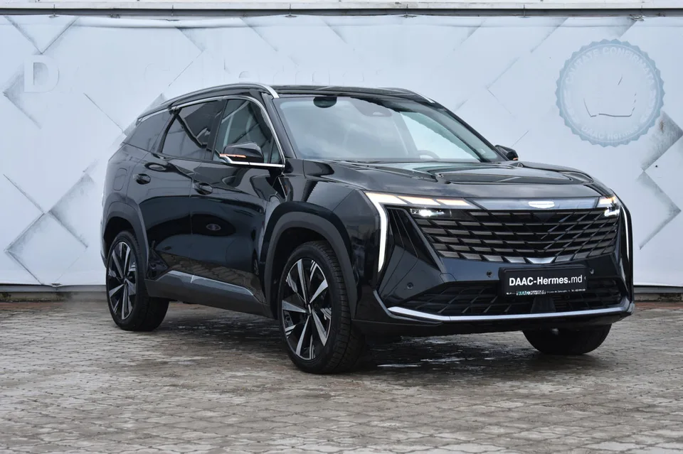 Geely Atlas 2024 — фото 1, купить с доставкой в Москву