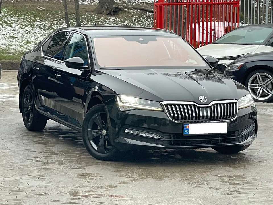 Skoda Superb 2022 — фото 1, купить с доставкой в Москву