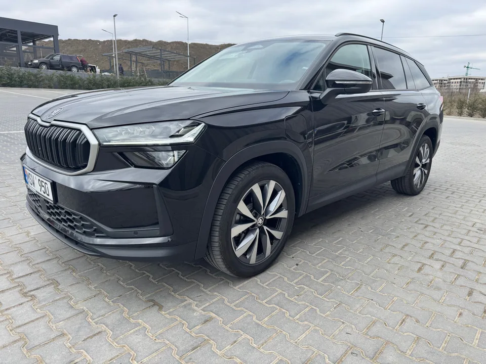 Skoda Kodiaq 2025 — фото 1, купить с доставкой в Москву