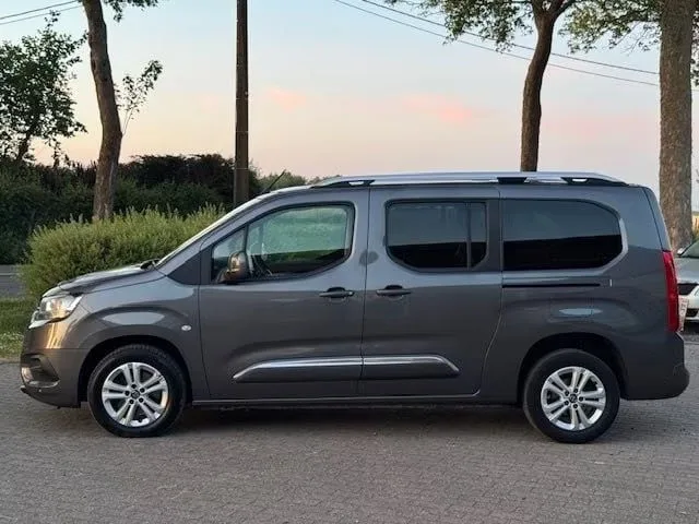 Toyota Proace City 2023 — фото 1, купить с доставкой в Москву
