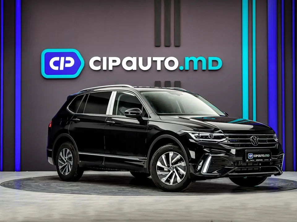 Volkswagen Tiguan 2024 — фото 1, купить с доставкой в Москву