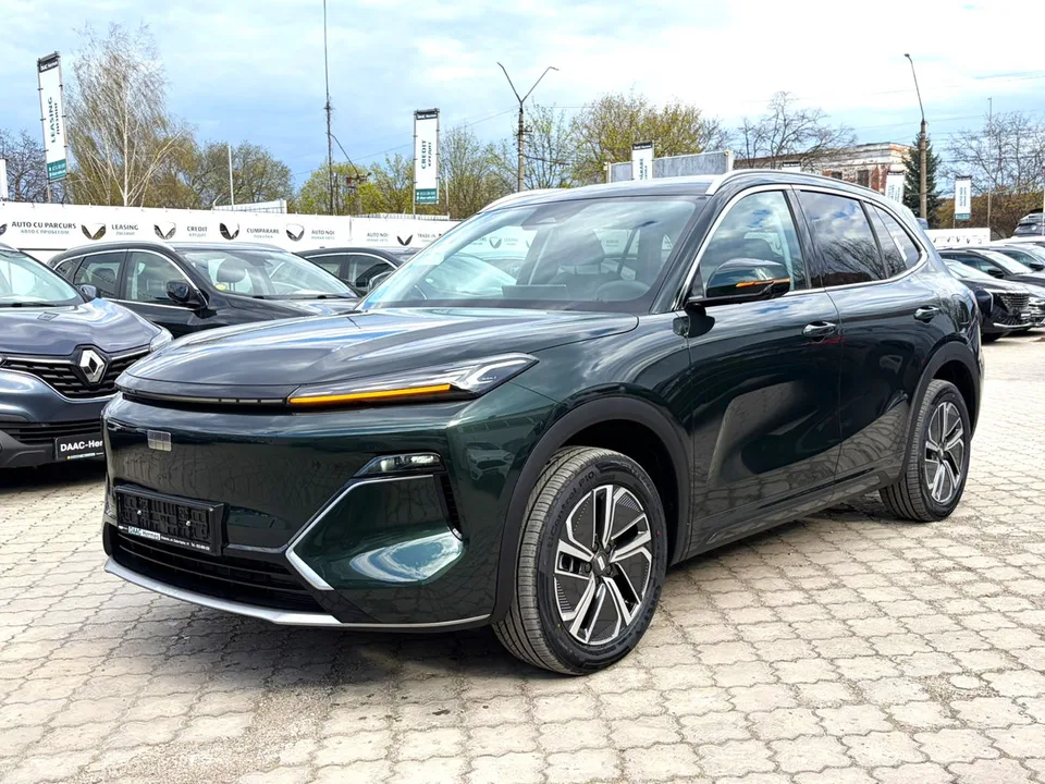 Geely EX5 EM-i 2026 — фото 1, купить с доставкой в Москву