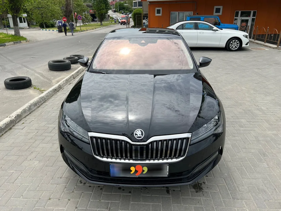 Skoda Superb 2022 — фото 1, купить с доставкой в Москву