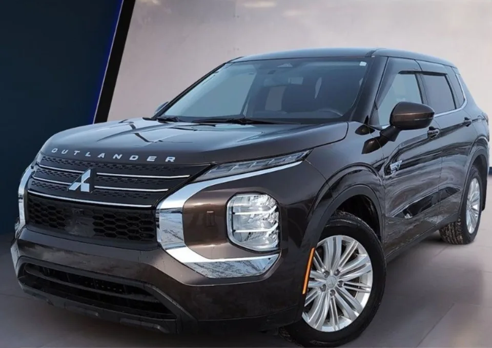 Mitsubishi Outlander 2024 — фото 1, купить с доставкой в Москву