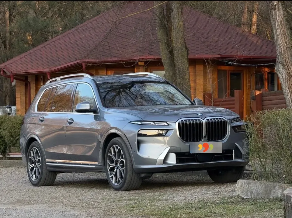 BMW X7 2024 — фото 1, купить с доставкой в Москву