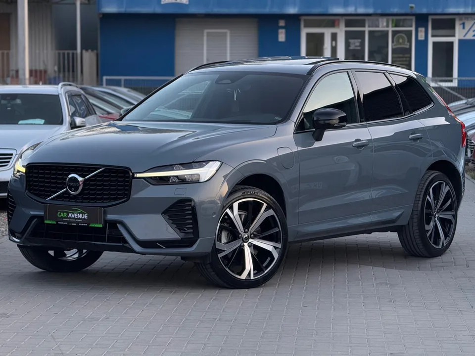Volvo XC60 2024 — фото 1, купить с доставкой в Москву