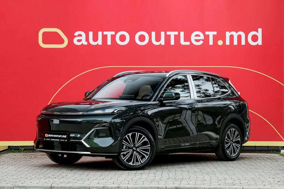 Geely Galaxy L7 2025 — фото 1, купить с доставкой в Москву