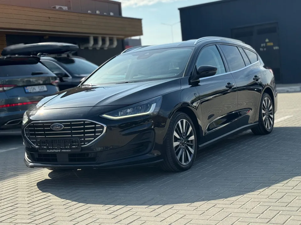 Ford Focus 2023 — фото 1, купить с доставкой в Москву