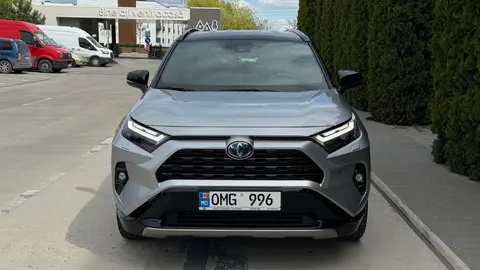 Toyota RAV4 2025 buy in Moscow