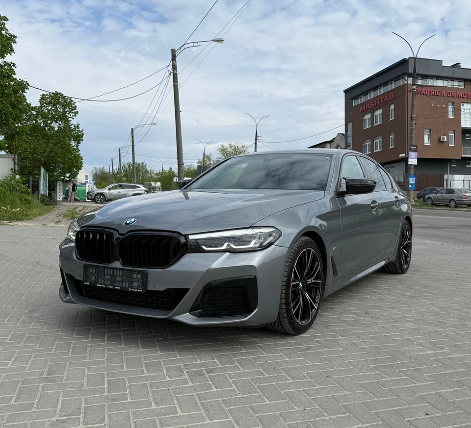 BMW 5 Series 2023 — фото 1, купить с доставкой в Москву