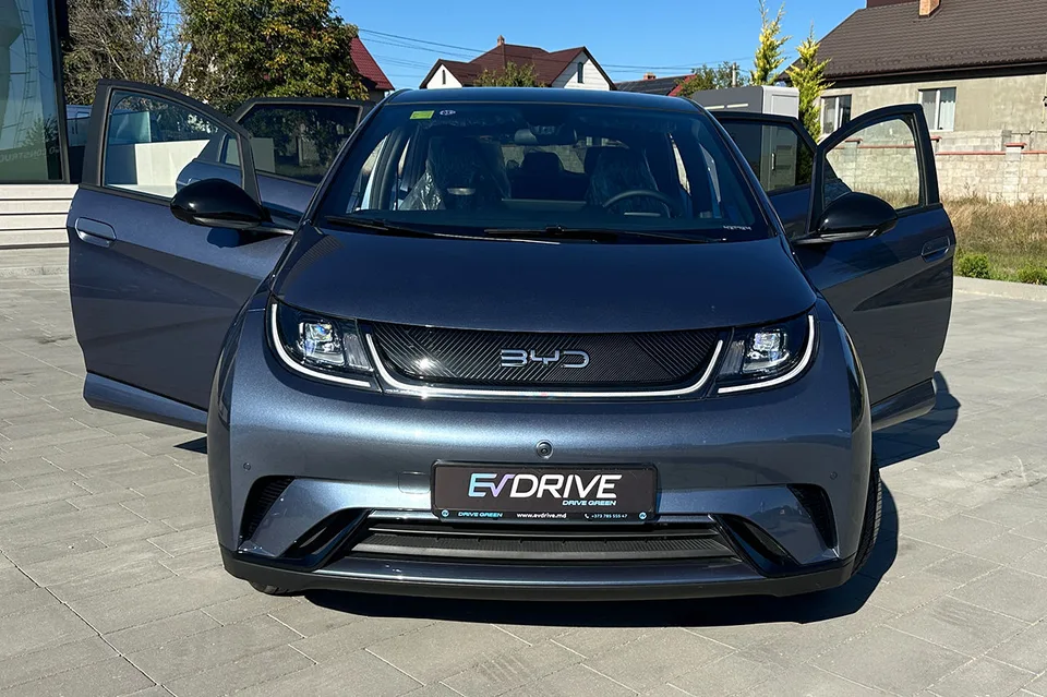 BYD Dolphin 2025 — фото 1, купить с доставкой в Москву