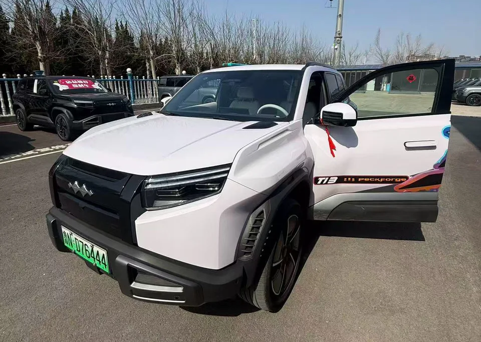 BYD Leopard 3 2025 — фото 1, купить с доставкой в Москву