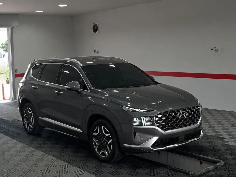 Hyundai SantaFe 2023 — фото 1, купить с доставкой в Москву
