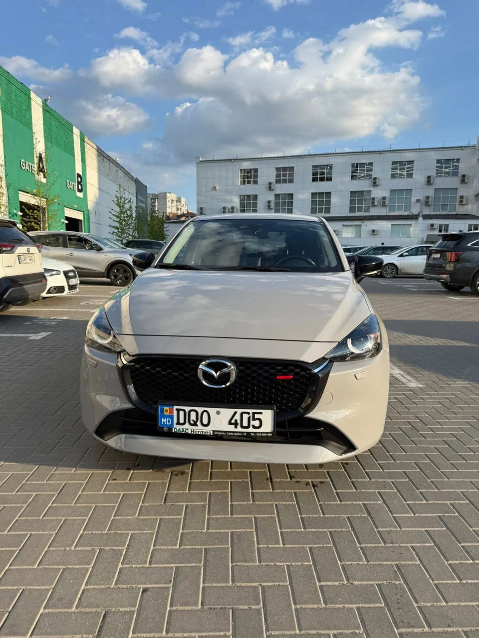 Mazda 2 2023 — фото 1, купить с доставкой в Москву