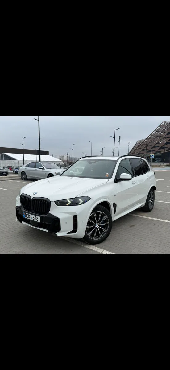 BMW X5 2024 — фото 1, купить с доставкой в Москву