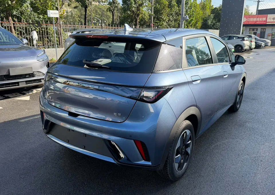 BYD Dolphin 2025 — фото 1, купить с доставкой в Москву