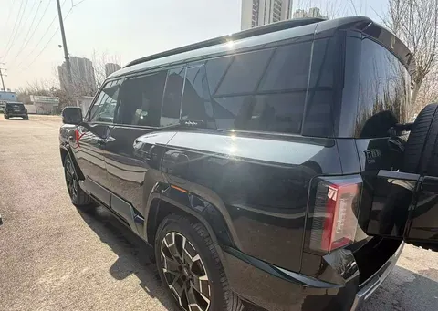 BYD Leopard 8 2025 Moskvada sotib oling