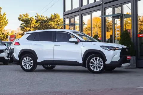 Toyota CorollaCross 2025 купить в Москве